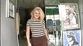 VIP анал для гарної милої блондинки - куколд порно по українські порно