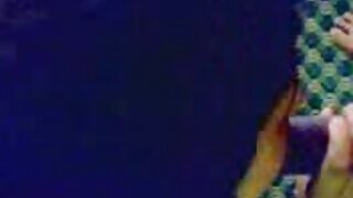 Красуня з ідеальною попкою в українське порно видео синьому бікіні віддалася в очко.